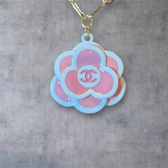 Upcycled Pink and White Flower Pendant - Picture 1 of 3
